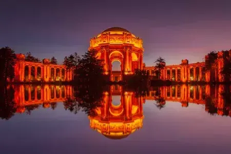 Palacio de Bellas Artes de noche.